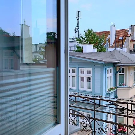 Six - 3 Bedroom Near Monte Cassino By Oneapartments * Sopoty
