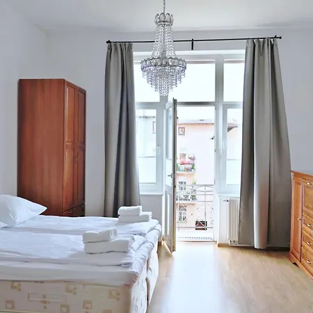 Apartament Six - 3 Bedroom Near Monte Cassino By Oneapartments