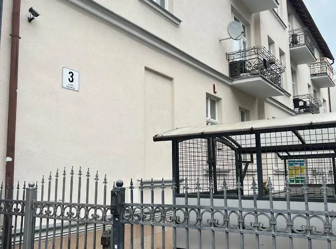 Six - Monte Cassino By Oneapartments Сопот